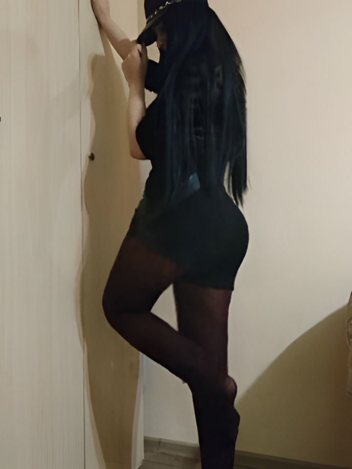 Алиса привлекальеная девушка из Владикавказа цена от 3000 руб