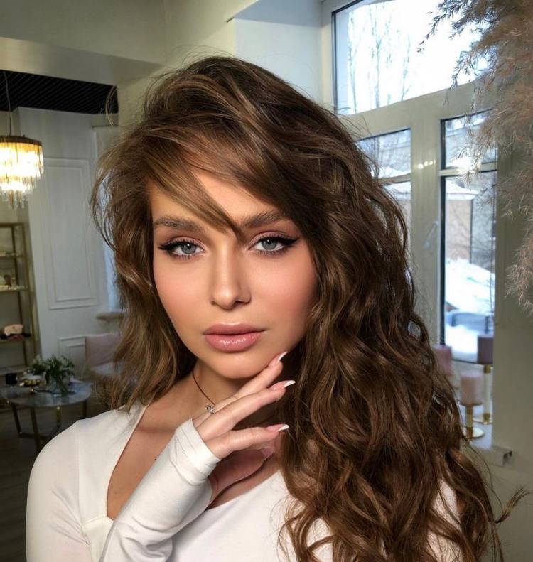 Юлия привлекальеная девушка из Владикавказа цена от 8000 руб