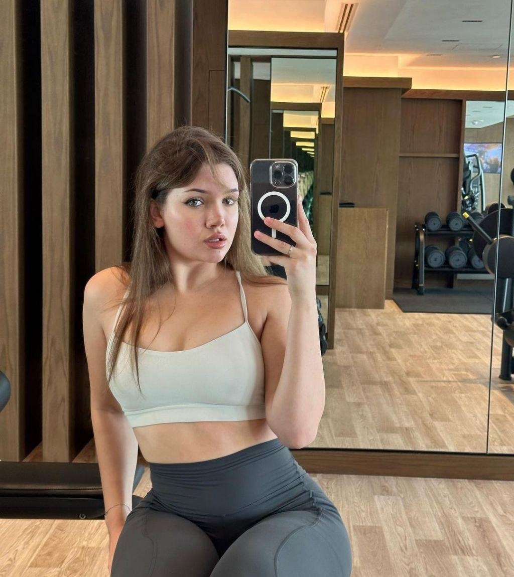 Катька привлекальеная девушка из Владикавказа цена от 6000 руб