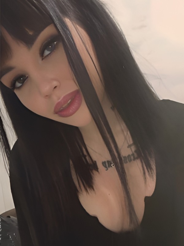 Богдана привлекательная девушка из Владикавказа цена от 3000 руб