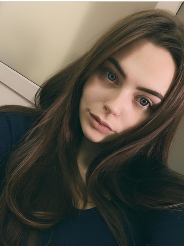 Олеся привлекательная девушка из Владикавказа цена от 4000 руб