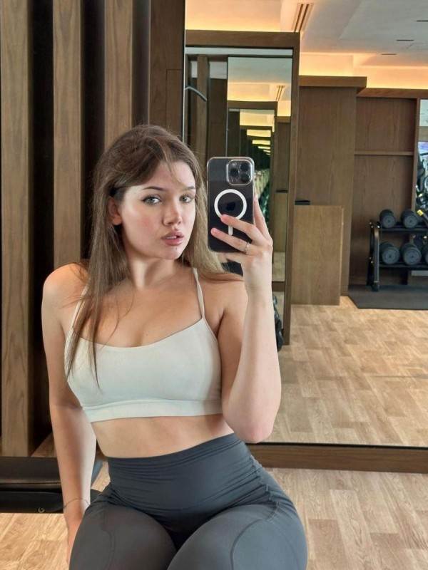 Катька привлекательная девушка из Владикавказа цена от 6000 руб