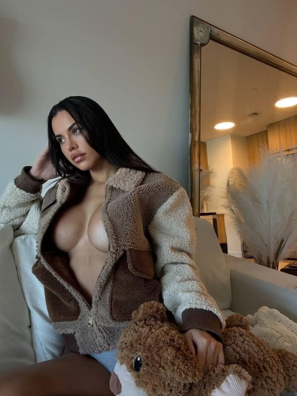 Люда привлекательная девушка из Владикавказа цена от 8000 руб